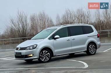 Мінівен Volkswagen Sharan 2017 в Києві