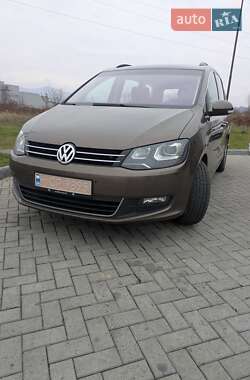 Минивэн Volkswagen Sharan 2011 в Тячеве