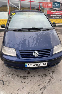 Мінівен Volkswagen Sharan 2000 в Житомирі