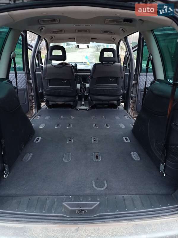 Минивэн Volkswagen Sharan 2008 в Березнеговатом