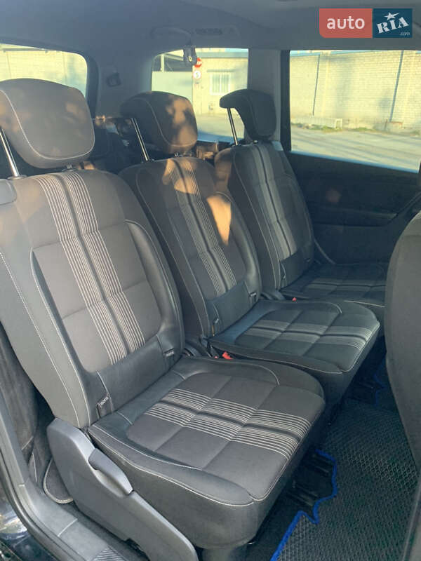 Минивэн Volkswagen Sharan 2012 в Житомире