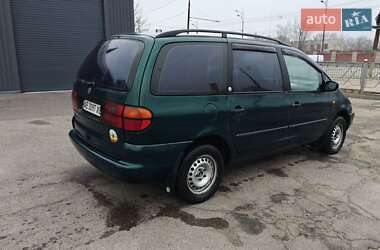 Минивэн Volkswagen Sharan 1997 в Днепре