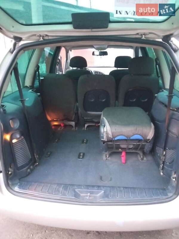 Минивэн Volkswagen Sharan 2000 в Каменском