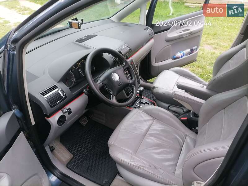 Мінівен Volkswagen Sharan 2004 в Дубні