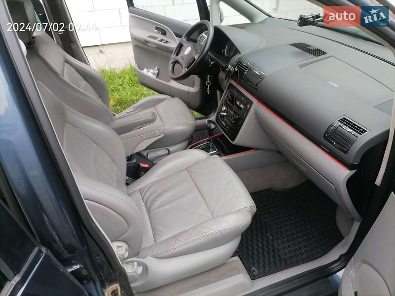 Мінівен Volkswagen Sharan 2004 в Дубні