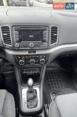 Минивэн Volkswagen Sharan 2013 в Киеве