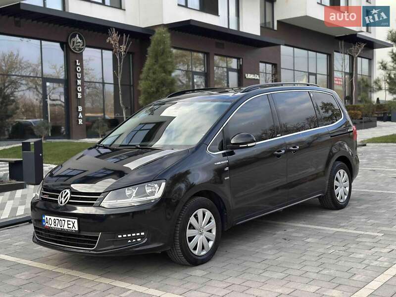 Минивэн Volkswagen Sharan 2011 в Тячеве