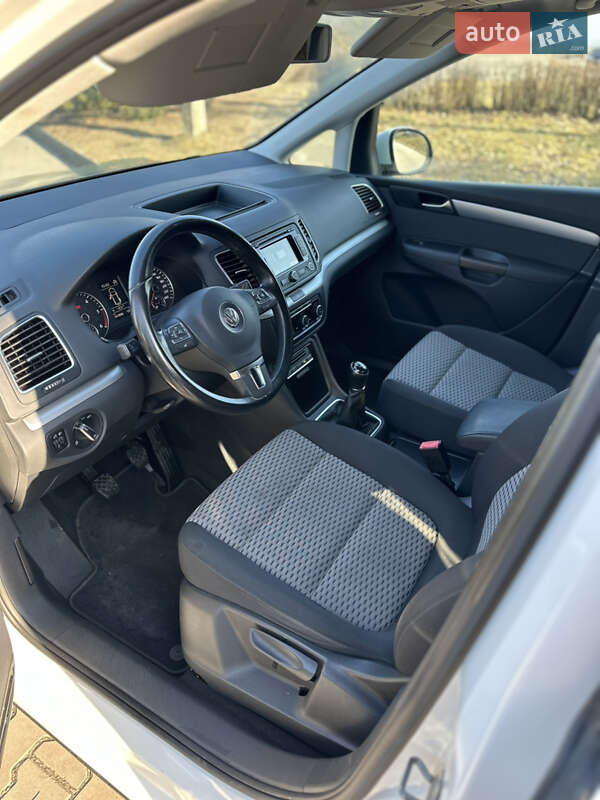 Мінівен Volkswagen Sharan 2013 в Луцьку