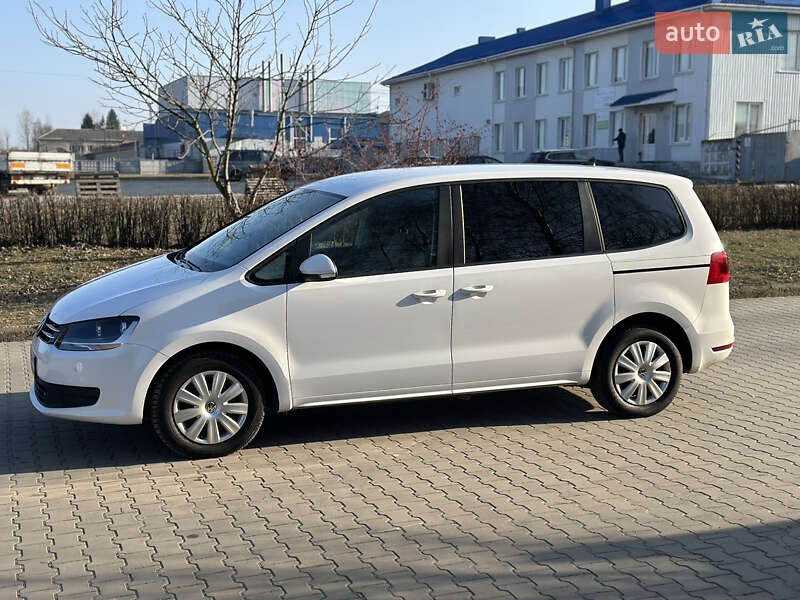 Мінівен Volkswagen Sharan 2013 в Луцьку