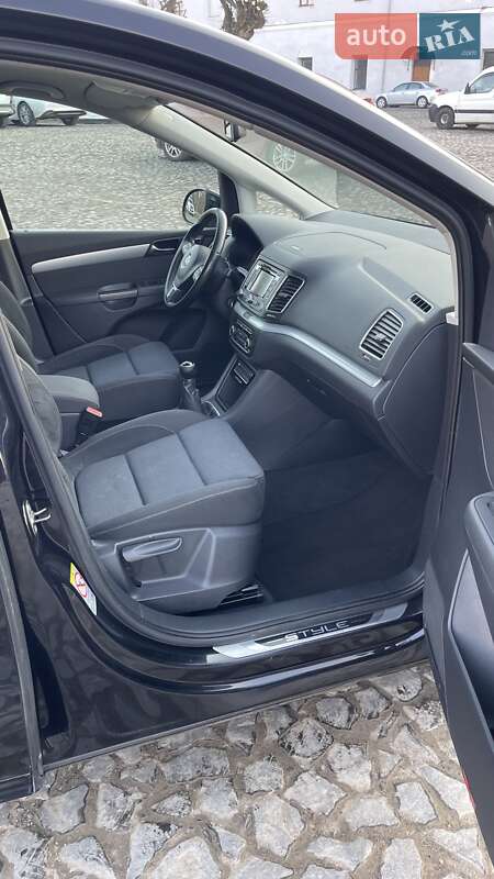 Минивэн Volkswagen Sharan 2011 в Луцке