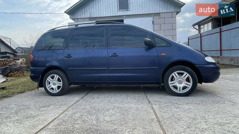 Мінівен Volkswagen Sharan 1998 в Глухові