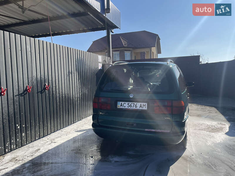 Мінівен Volkswagen Sharan 1998 в Володимирі