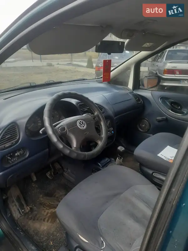 Минивэн Volkswagen Sharan 1998 в 