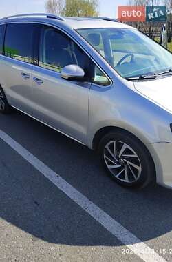 Минивэн Volkswagen Sharan 2017 в 