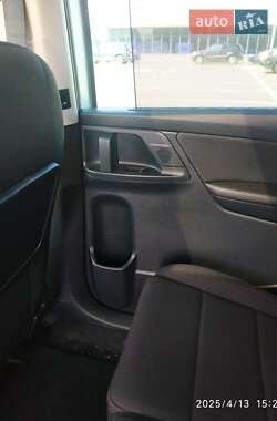 Минивэн Volkswagen Sharan 2017 в 