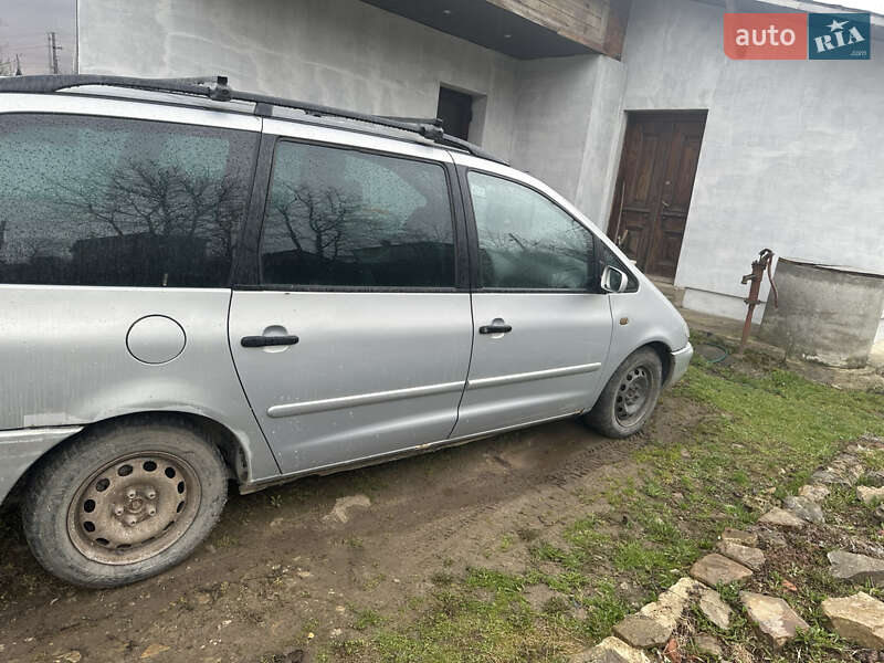 Минивэн Volkswagen Sharan 2000 в Добромиле