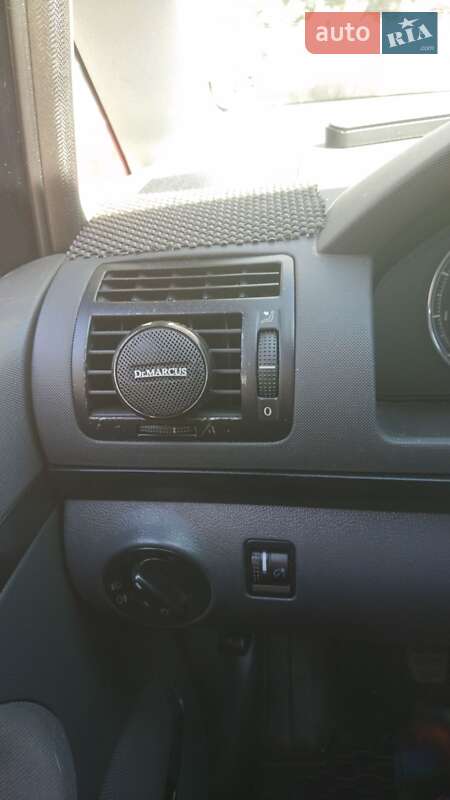 Минивэн Volkswagen Sharan 2001 в Киеве
