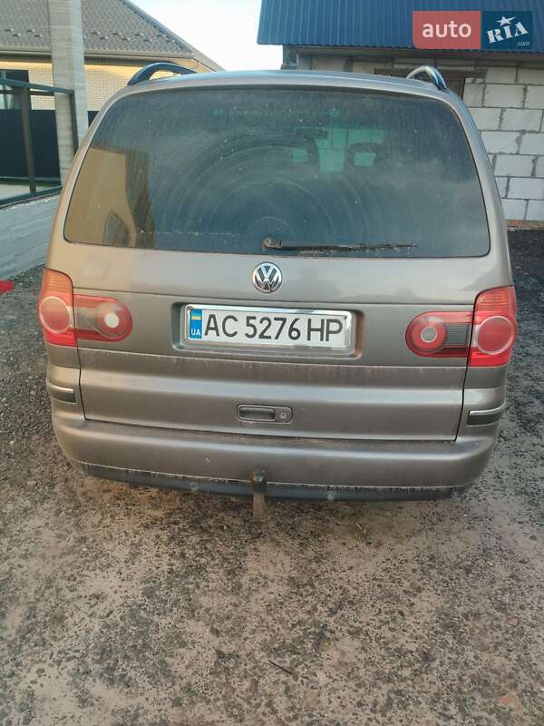Минивэн Volkswagen Sharan 2008 в Камне-Каширском
