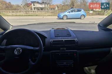 Мінівен Volkswagen Sharan 2000 в 