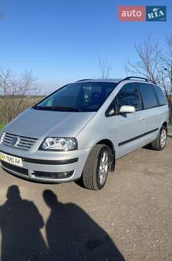 Мінівен Volkswagen Sharan 2003 в Чугуєві