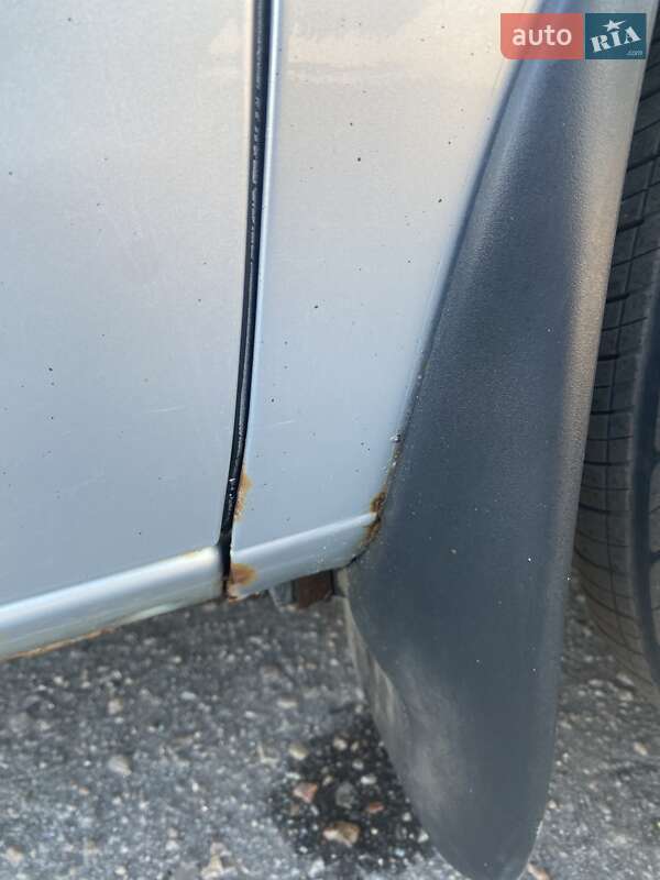 Минивэн Volkswagen Sharan 2003 в Чугуеве