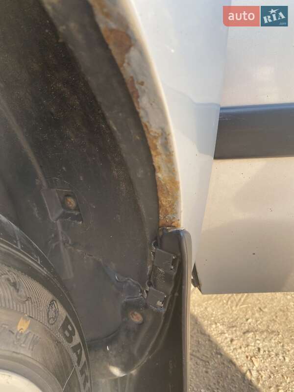 Минивэн Volkswagen Sharan 2003 в Чугуеве