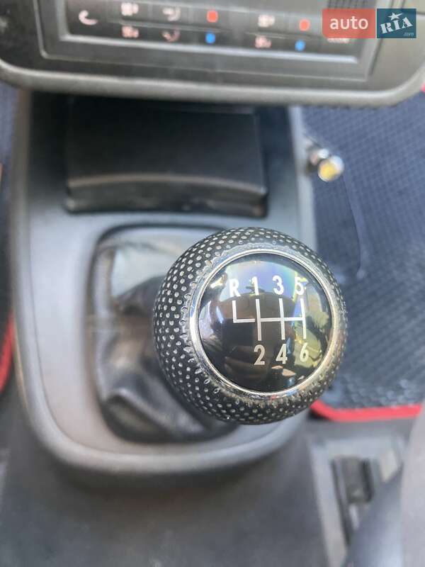 Минивэн Volkswagen Sharan 2003 в Чугуеве