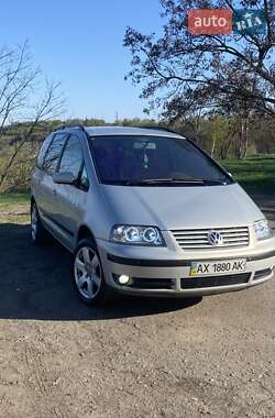 Минивэн Volkswagen Sharan 2003 в 