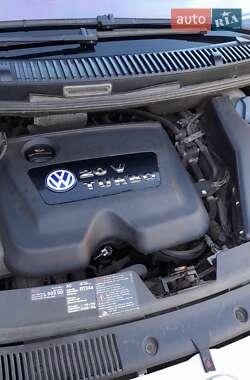 Минивэн Volkswagen Sharan 2003 в Чугуеве