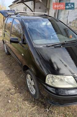Минивэн Volkswagen Sharan 2002 в 
