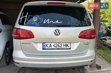 Мінівен Volkswagen Sharan 2014 в Києві