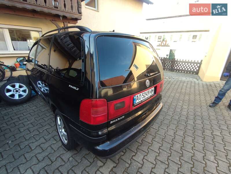 Минивэн Volkswagen Sharan 2003 в Новоархангельске фото 3 Минивэн Volkswagen Sharan 2003 в Новоархангельске