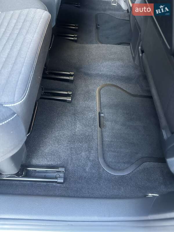 Мінівен Volkswagen Sharan 2015 в Ковелі