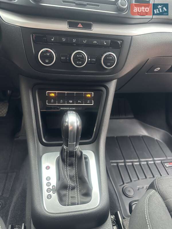 Мінівен Volkswagen Sharan 2015 в Ковелі