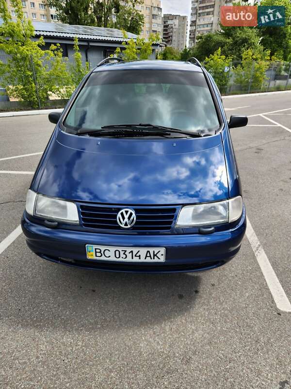 Мінівен Volkswagen Sharan 2000 в 