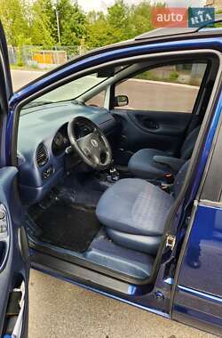 Мінівен Volkswagen Sharan 2000 в 