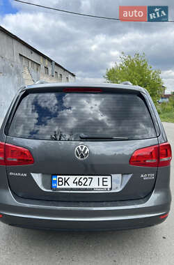 Мінівен Volkswagen Sharan 2011 в 