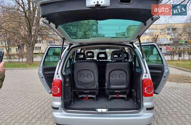 Минивэн Volkswagen Sharan 2006 в 