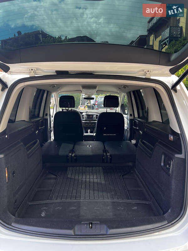 Минивэн Volkswagen Sharan 2015 в Тячеве