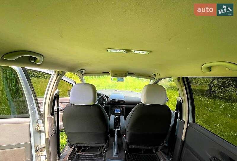 Минивэн Volkswagen Sharan 2004 в Ахтырке