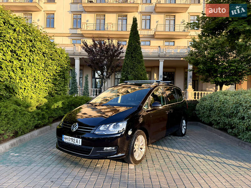 Мінівен Volkswagen Sharan 2015 в Одесі