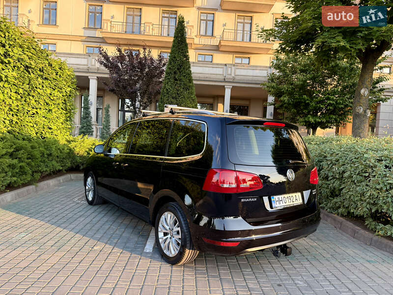 Мінівен Volkswagen Sharan 2015 в Одесі