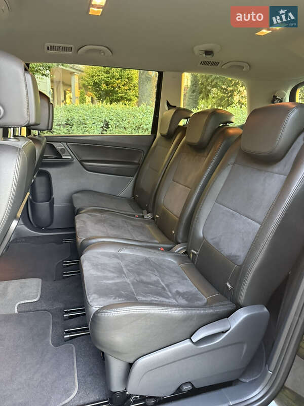 Мінівен Volkswagen Sharan 2015 в Одесі