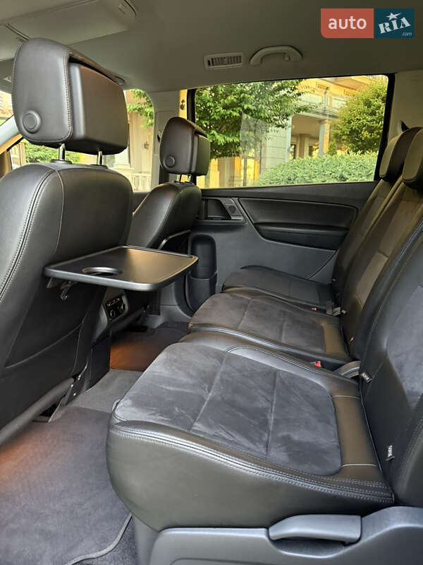 Мінівен Volkswagen Sharan 2015 в Одесі