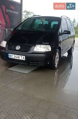 Минивэн Volkswagen Sharan 2001 в Мостиске