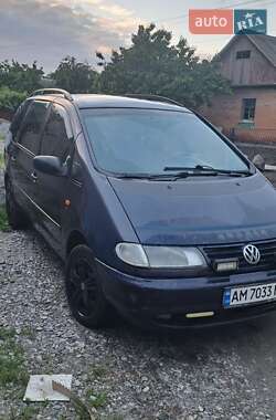 Минивэн Volkswagen Sharan 1996 в 