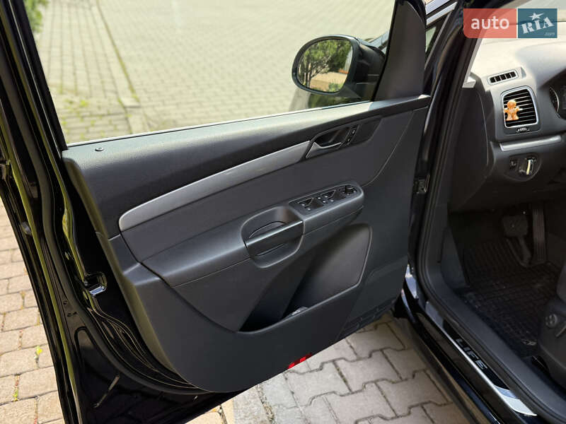 Минивэн Volkswagen Sharan 2013 в Хмельницком
