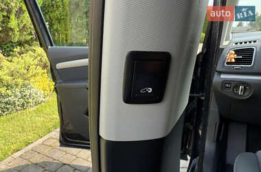 Мінівен Volkswagen Sharan 2013 в 
