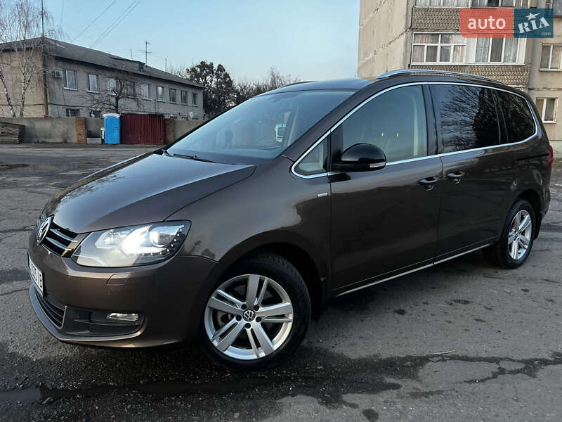 Минивэн Volkswagen Sharan 2012 в 