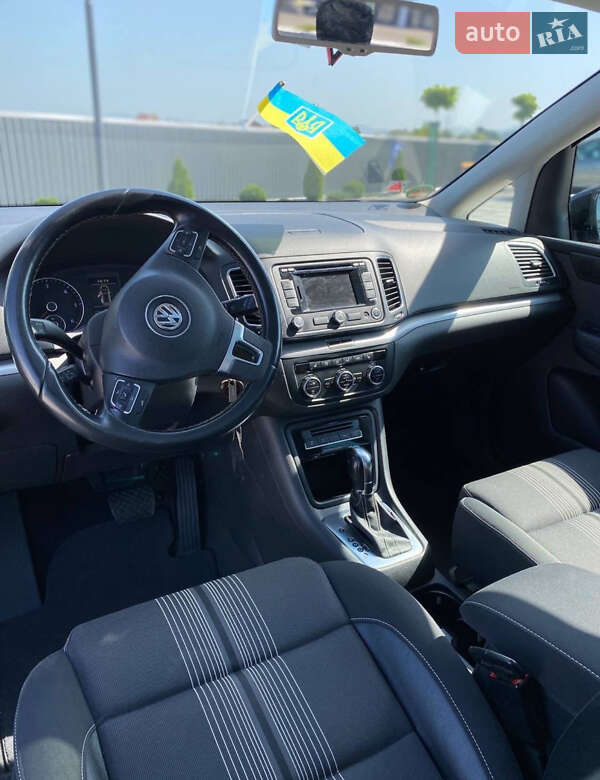 Минивэн Volkswagen Sharan 2012 в Ужгороде